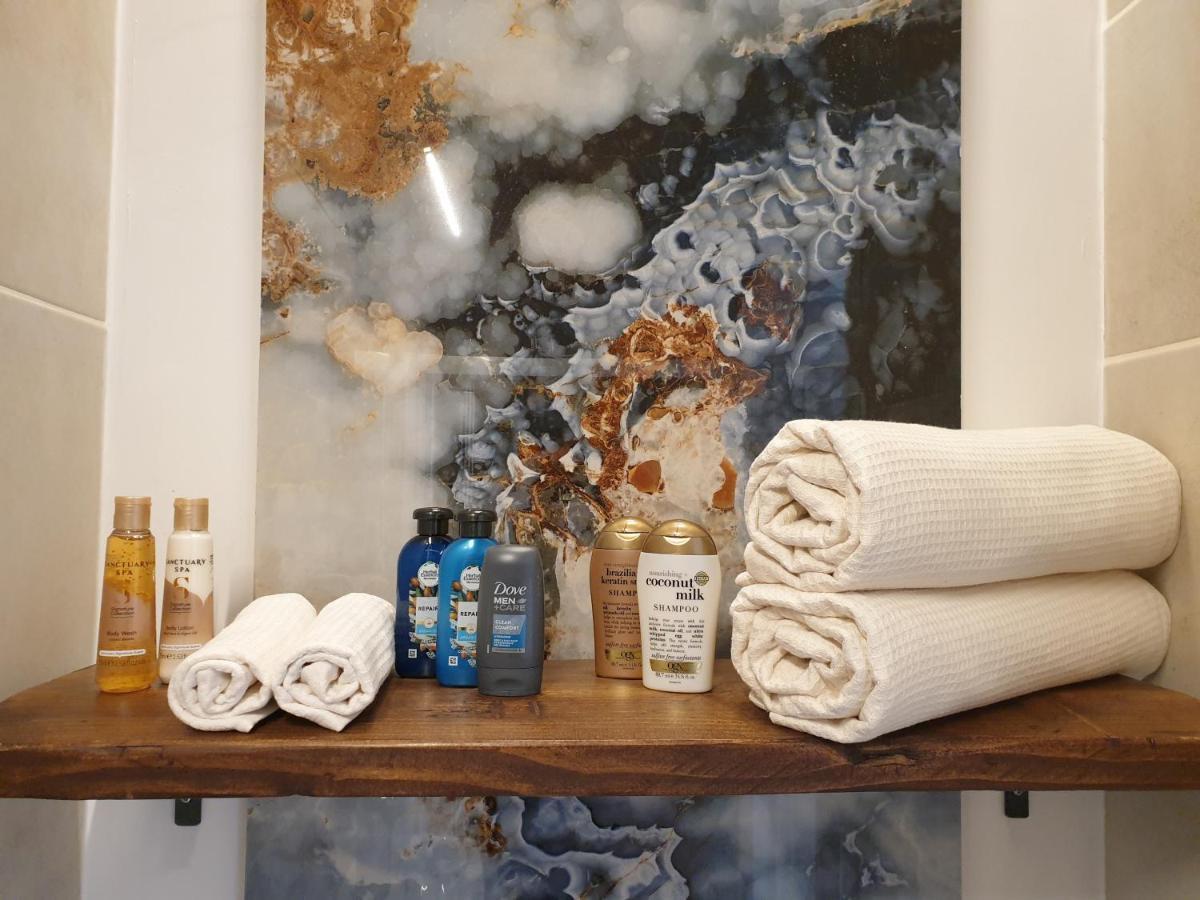 Beautiful Double En-Suite Room, Separate Entrance, Ilford, Central Line Gants Hill, Free Parking Exteriér fotografie