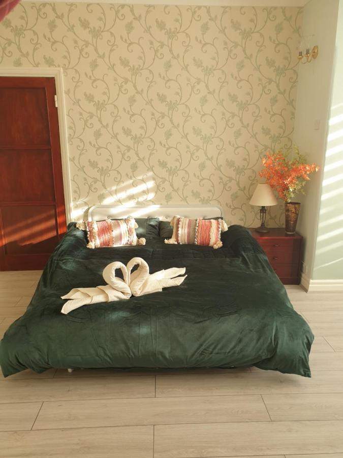 Beautiful Double En-Suite Room, Separate Entrance, Ilford, Central Line Gants Hill, Free Parking Exteriér fotografie